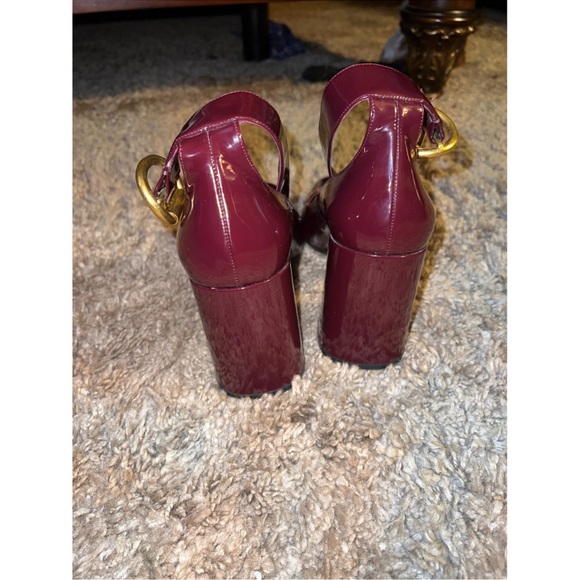 Prada - Picture 6 of 9